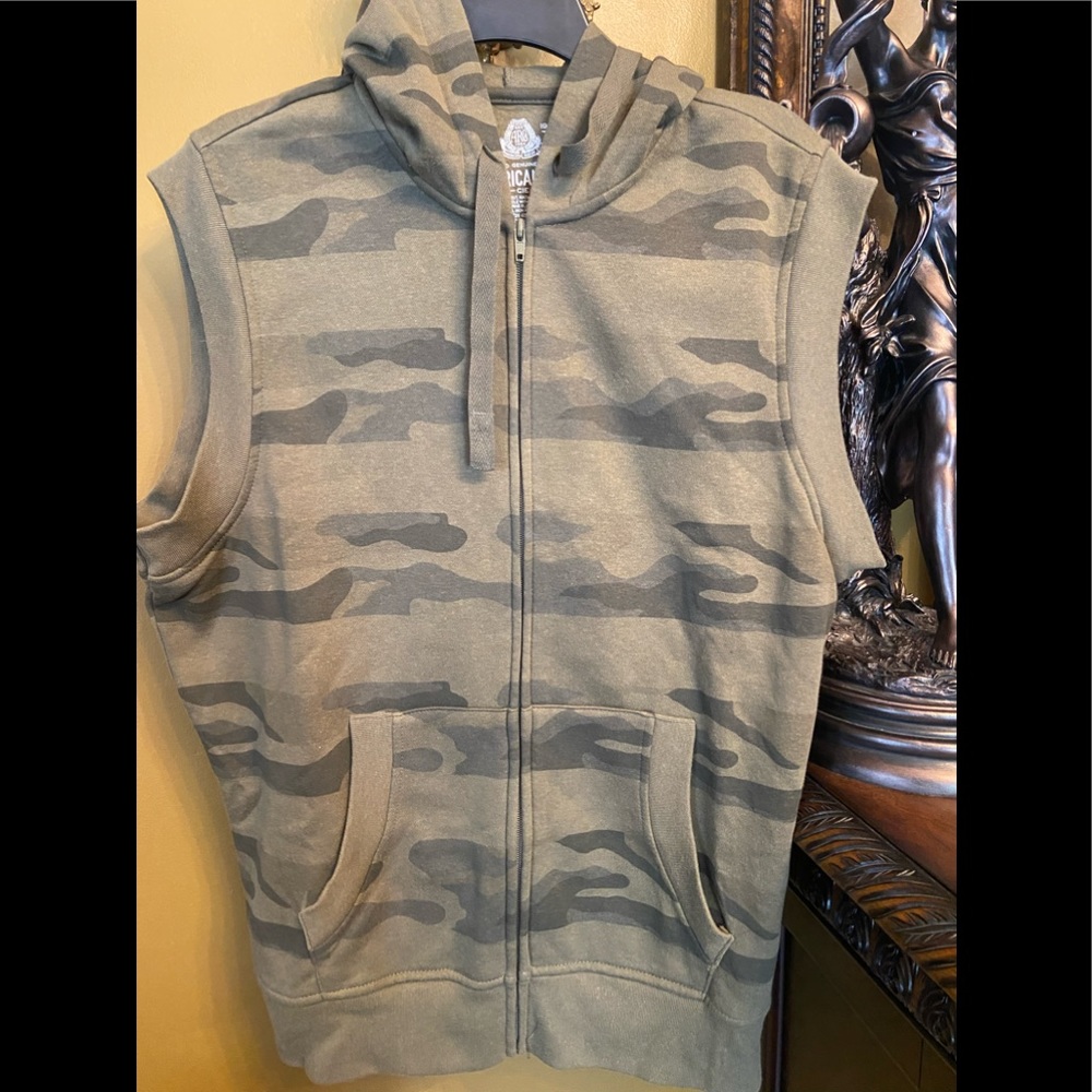 NWOT American Rad Sleeveless Hoodies